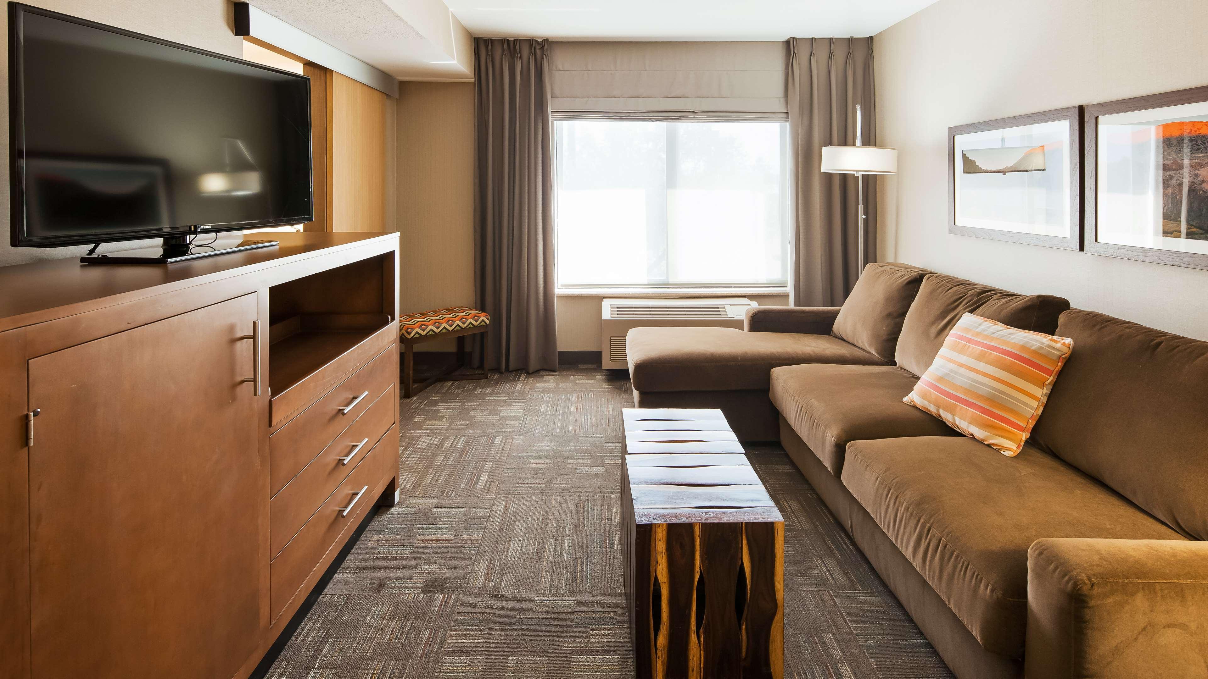 Best Western Plus Cottontree Inn Idaho Falls Exterior foto