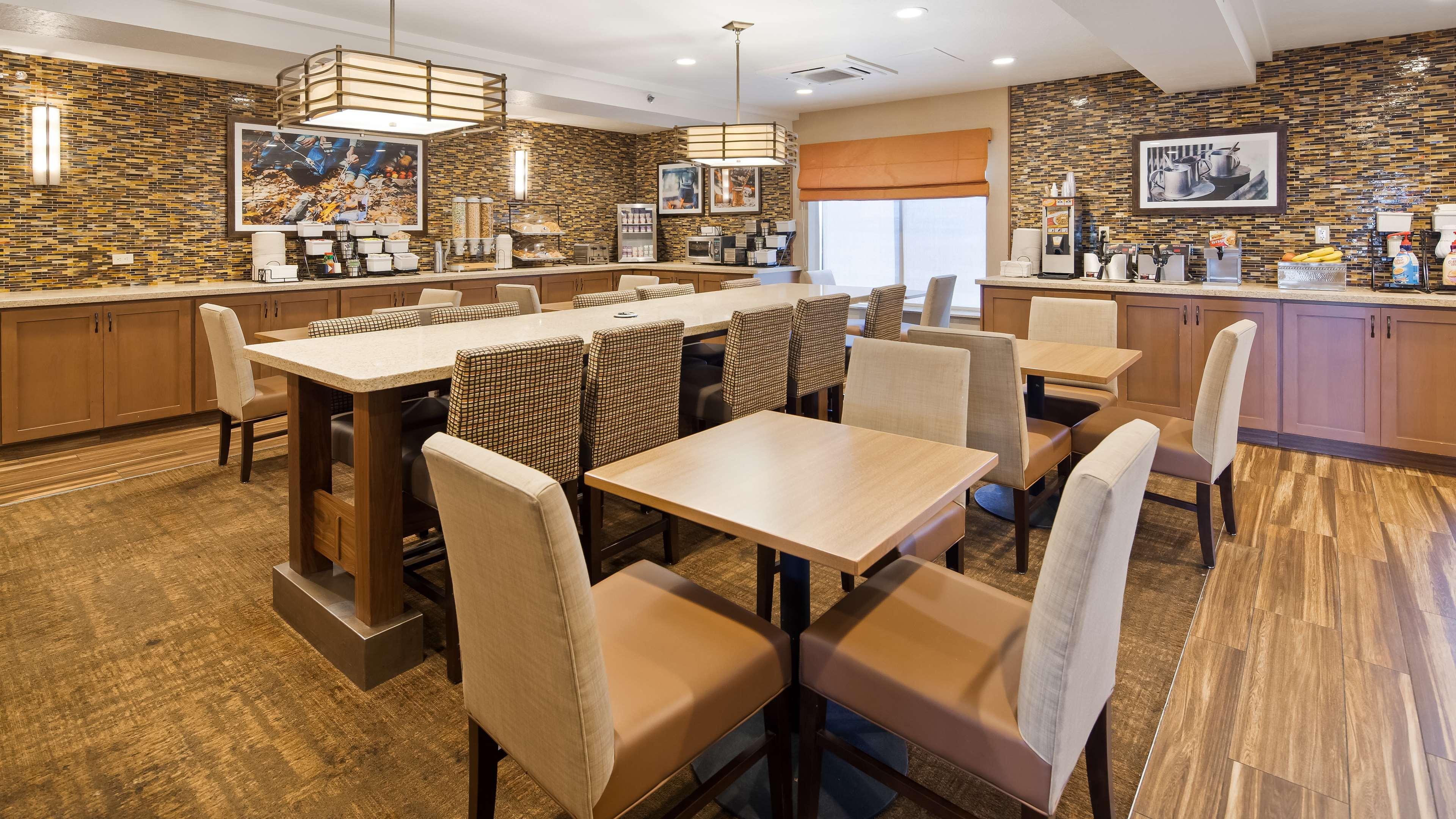 Best Western Plus Cottontree Inn Idaho Falls Exterior foto